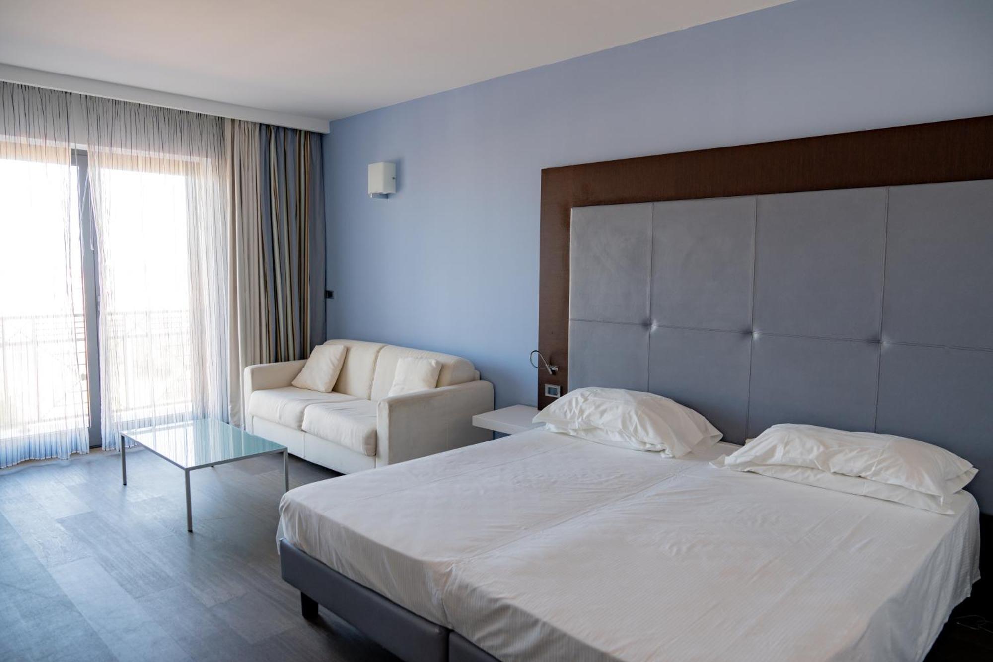 Hotel Napoleon Торре-Мелисса Экстерьер фото